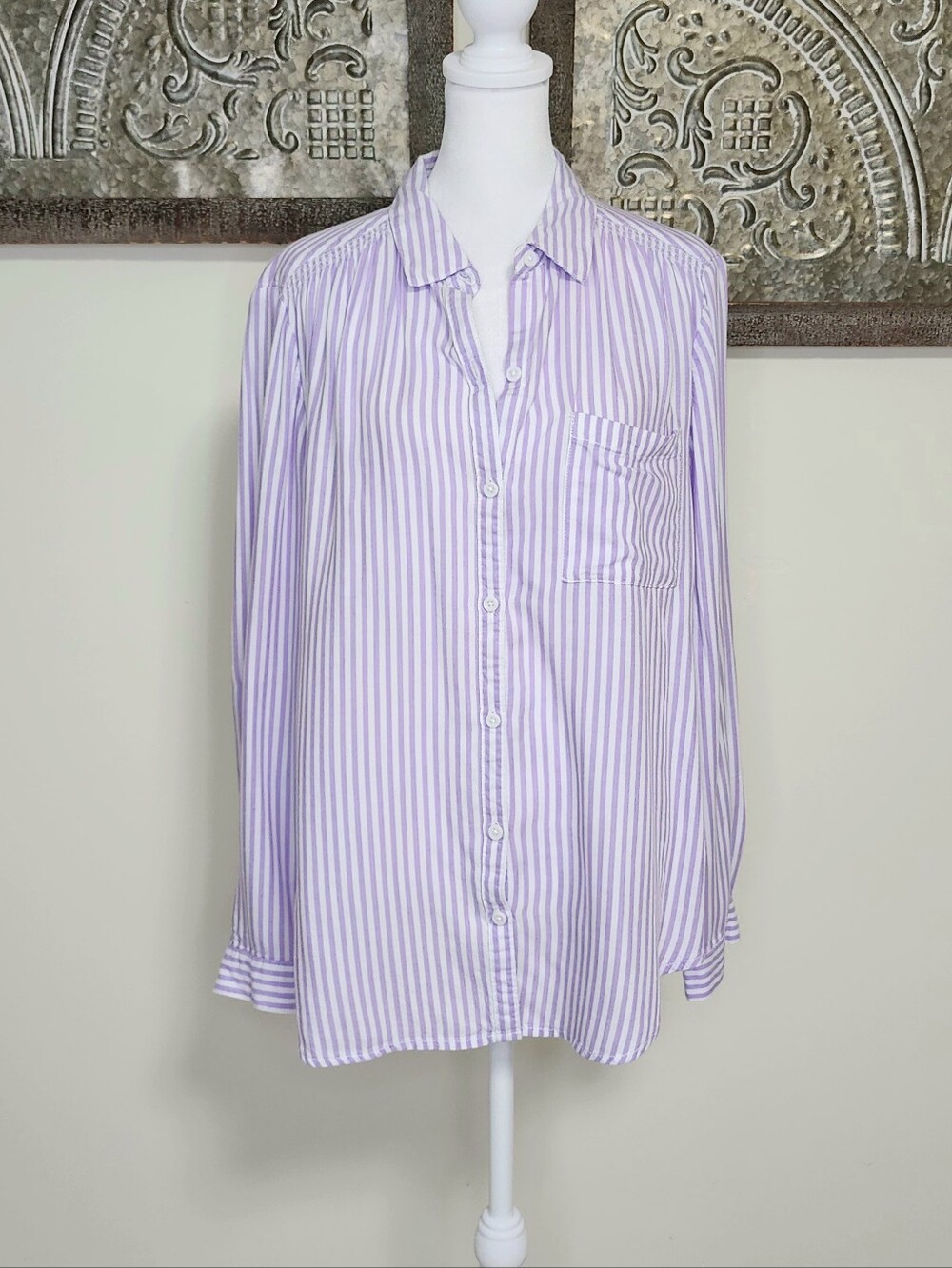 Beachlunchlounge Lavender & White Striped Button-Up Blouse Large Summer Beachy